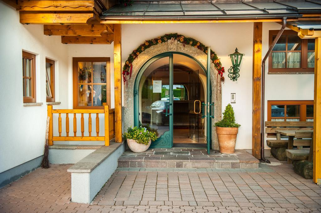 Resort Amadeus-Landhaus Amadeus Грёбминг Экстерьер фото