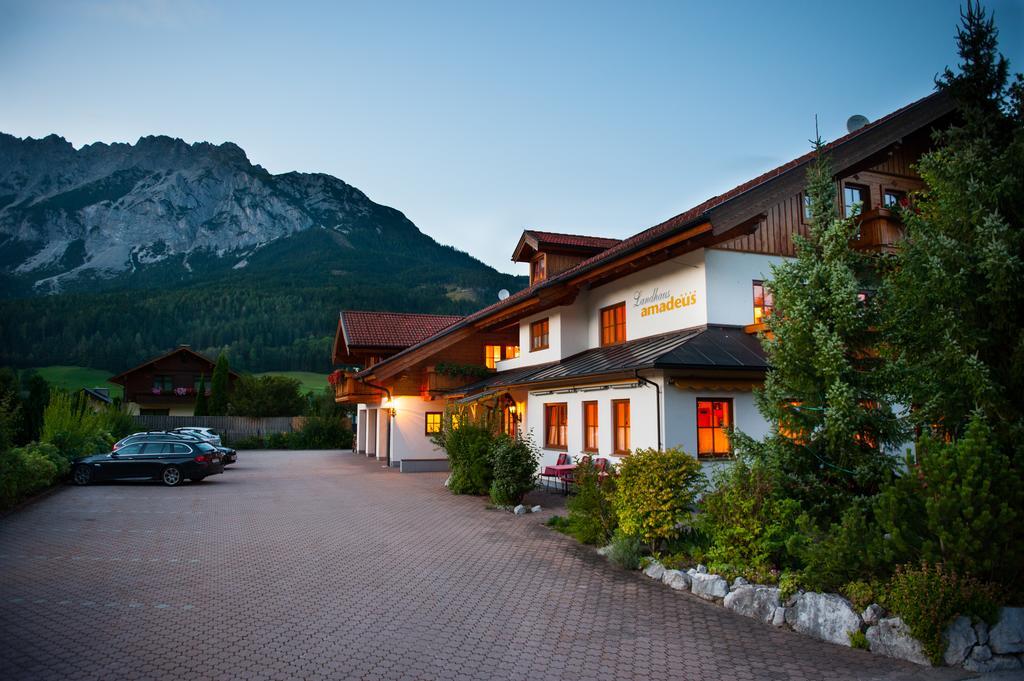 Resort Amadeus-Landhaus Amadeus Грёбминг Экстерьер фото